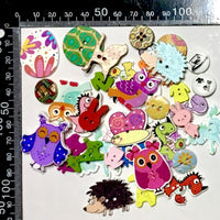 50x Mix Design Flowers, Butterflies, Animals etc.Wood Buttons for Craft & Sewing