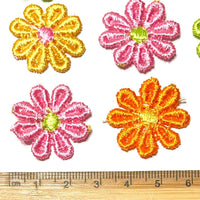24x Multicolour AC09 Daisy Flower Machine Embroidered 25mm Sew-On Applique Patch